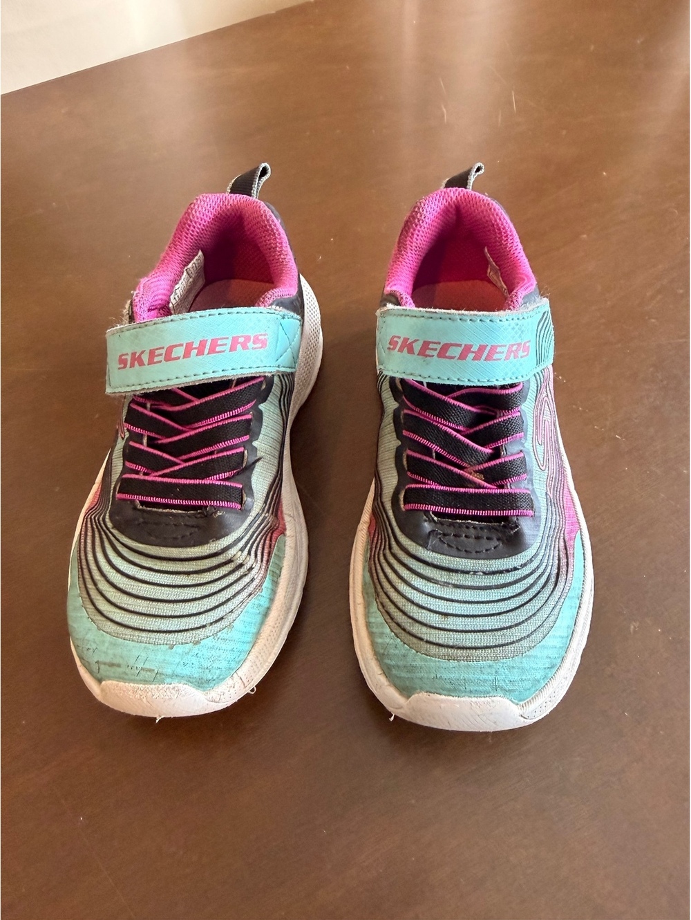Lot of 2 Girls Size 11 Sneakers –Reebok Floral Canvas High-Tops & Skechers GORun